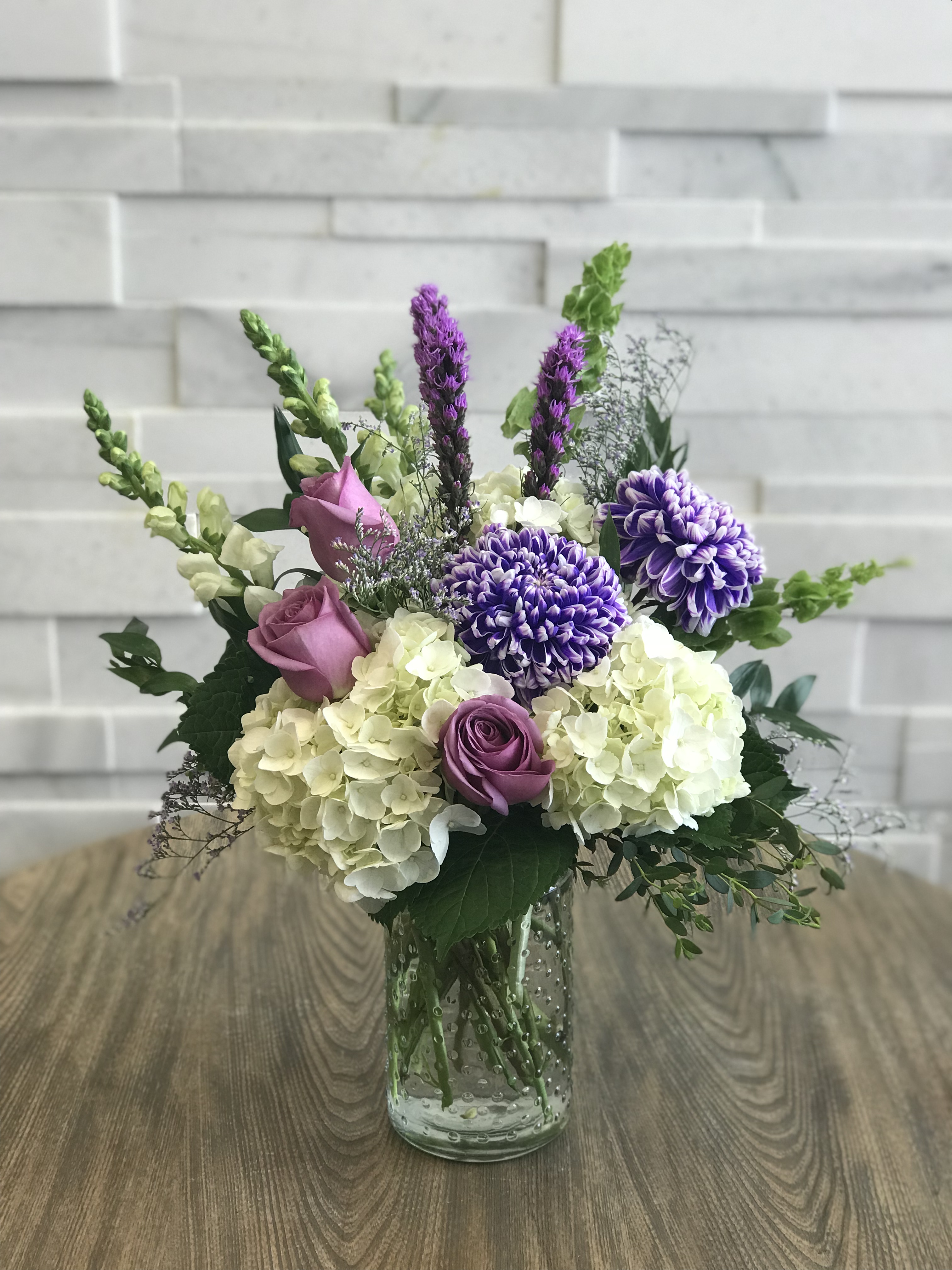 Mirhangez Floral arrangement